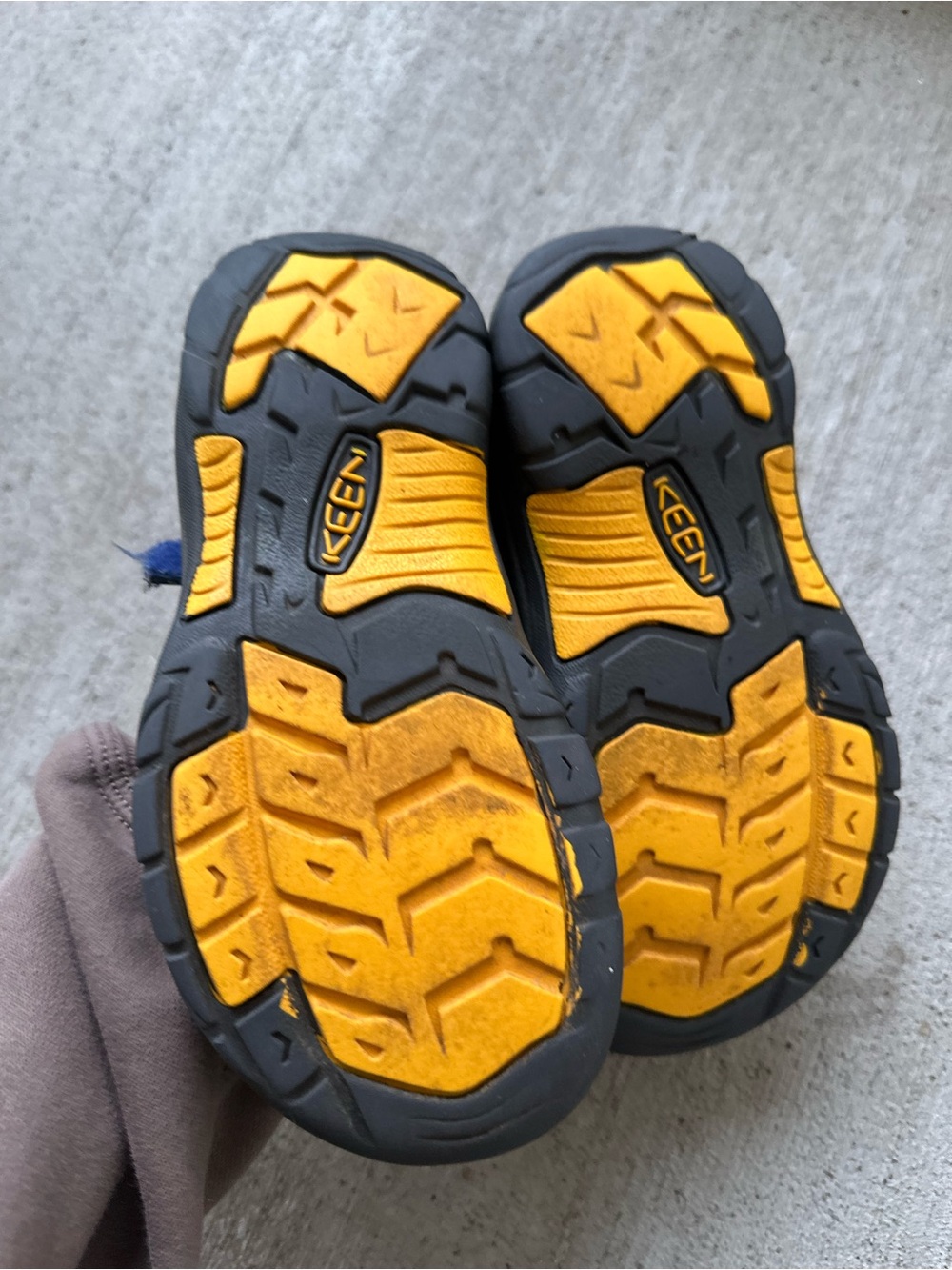 KEEN Newport H2 sandals youth size 2 - Picture 2 of 4